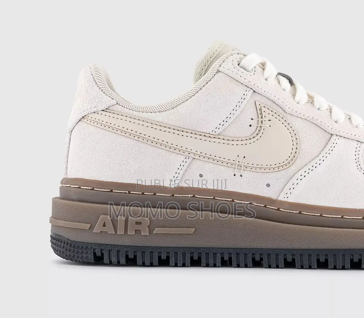 Nike Air Force 1 Luxe – Élégance Premium Confort Iconique
