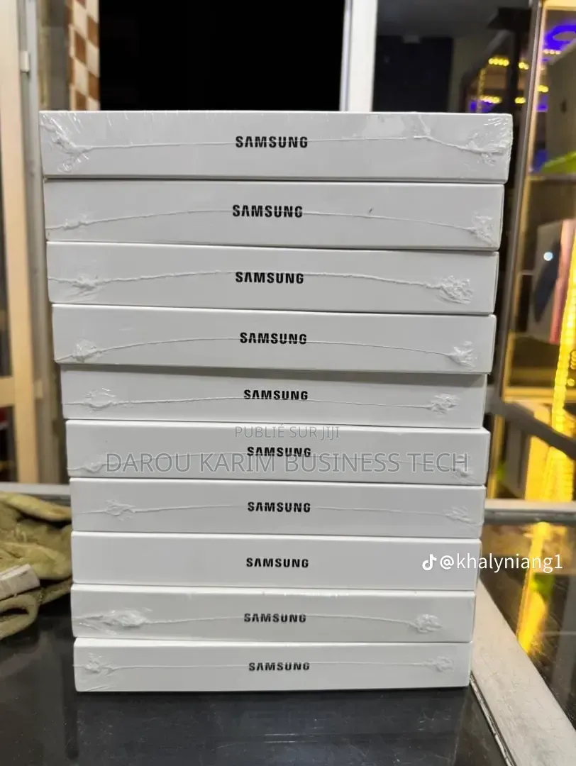 Nouveau Samsung Galaxy Tab S8+ 256 GB Autre