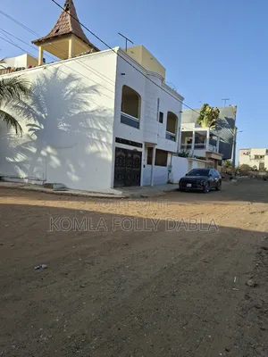 8chbre Maison dans Villa 634, Jehovah, Rufisque à Vendre
