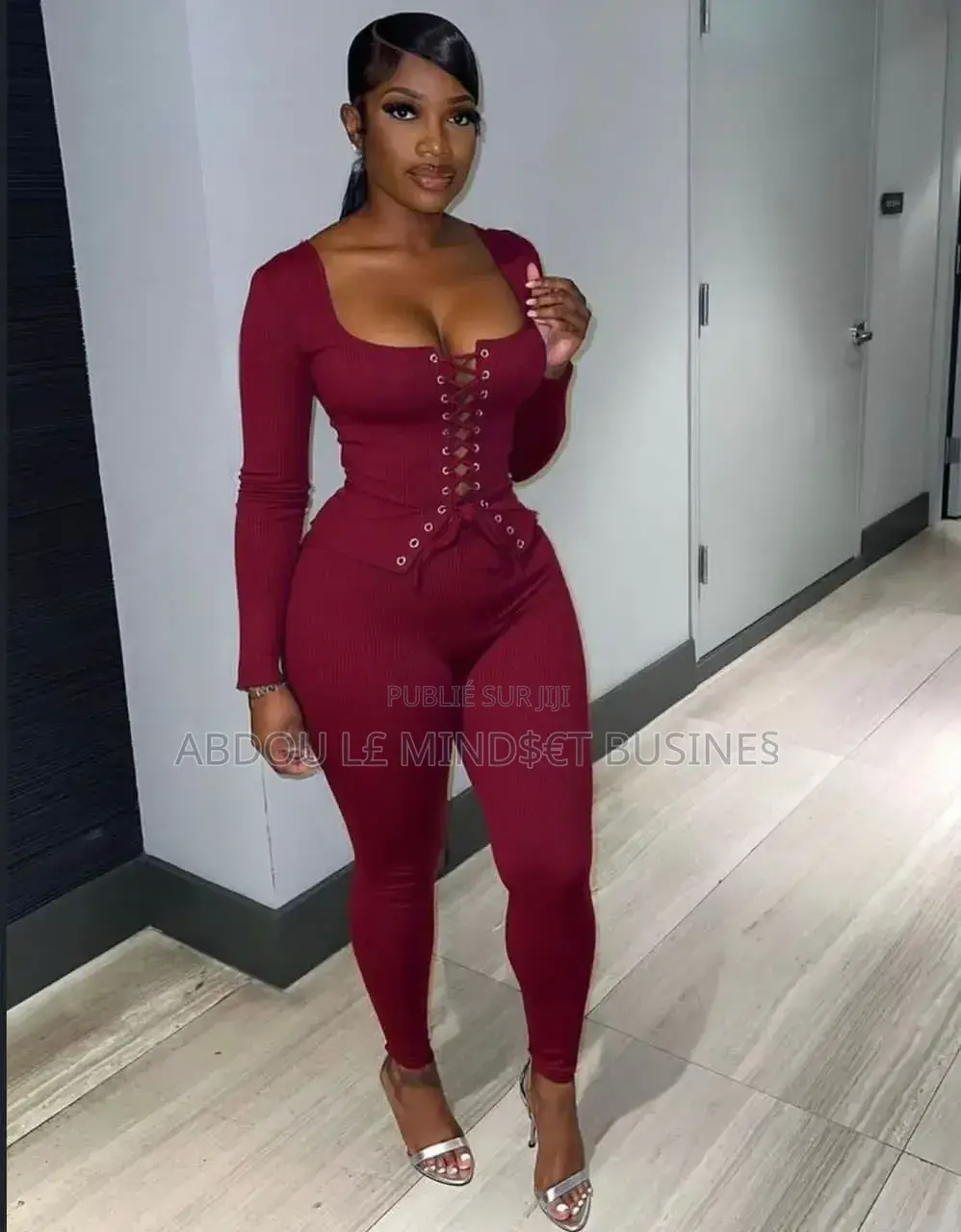 Ensemble Veste Bas Serré Disponible