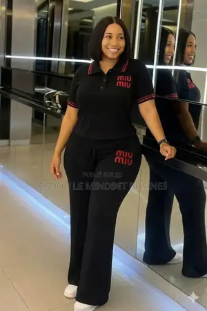 Ensemble Lacoste Miu Miu Bas Large Disponible