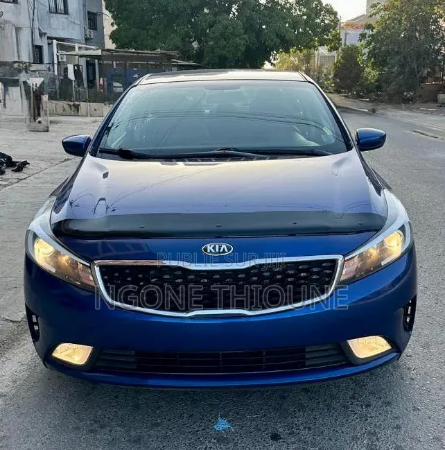 Kia Forte S Sedan 2018 Bleu