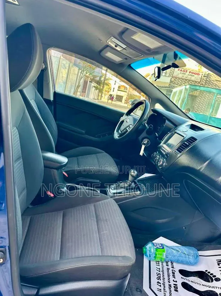Kia Forte S Sedan 2018 Bleu