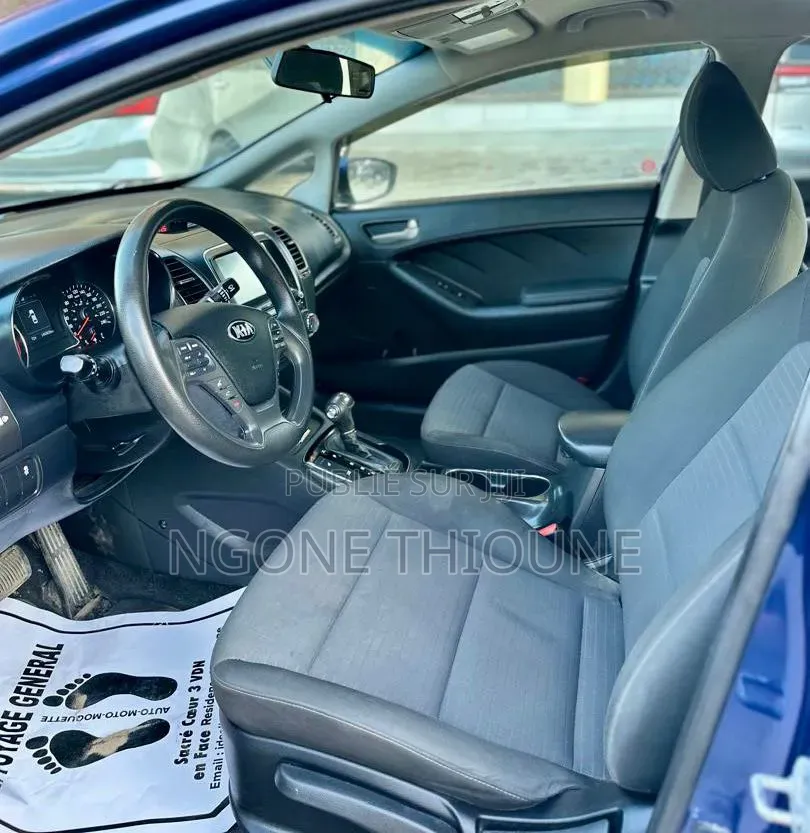 Kia Forte S Sedan 2018 Bleu