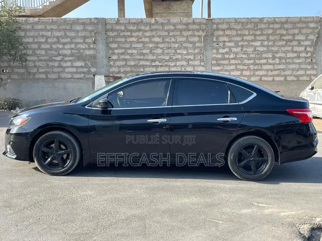 Nissan Sentra S 2016 Noir