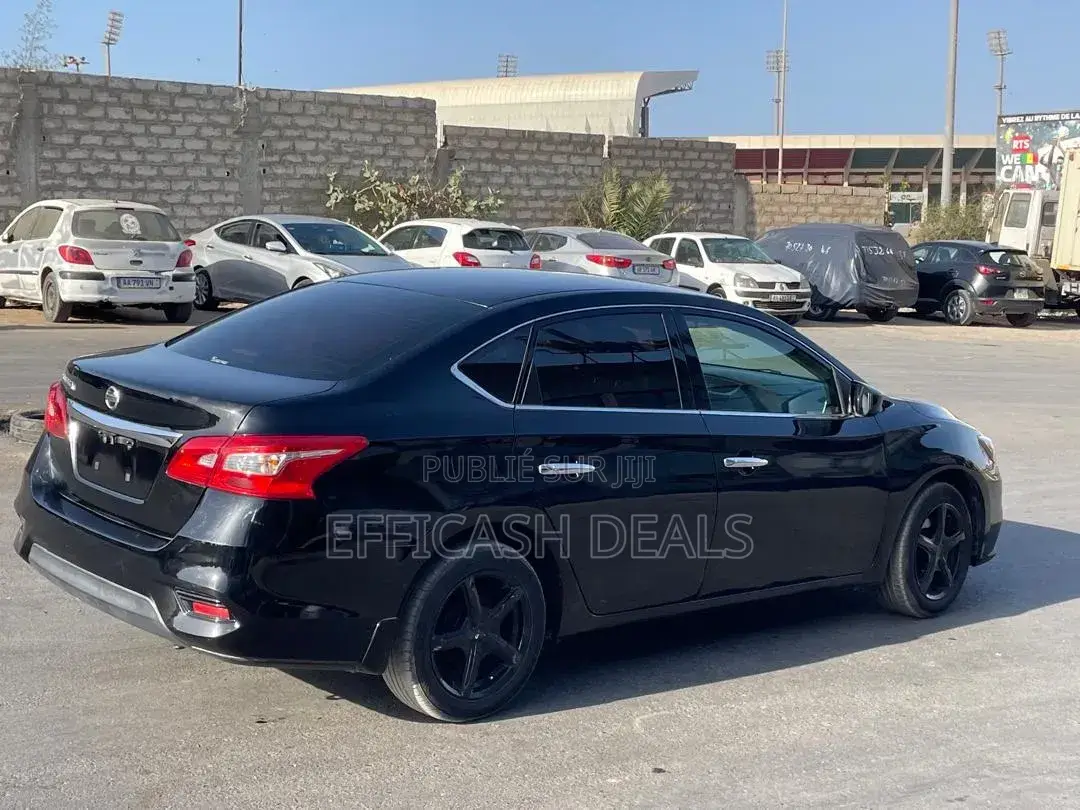 Nissan Sentra S 2016 Noir