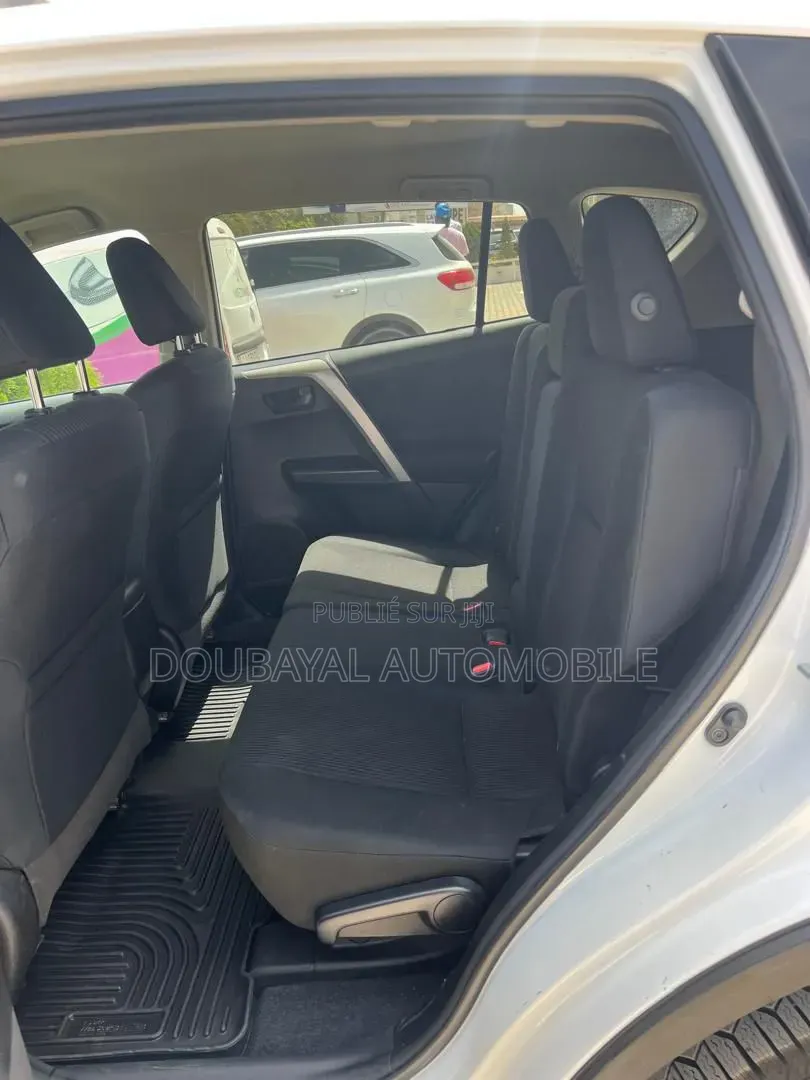 Toyota RAV4 2018 Blanc