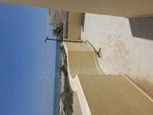 2chbre Villa dans Villa Jehova Shama, Rufisque à Vendre