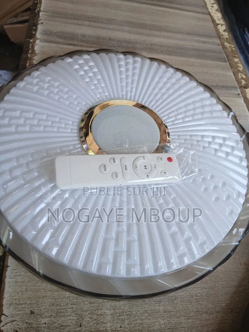 Lampe Led Bluetooth Multicolore Avec Télécommande