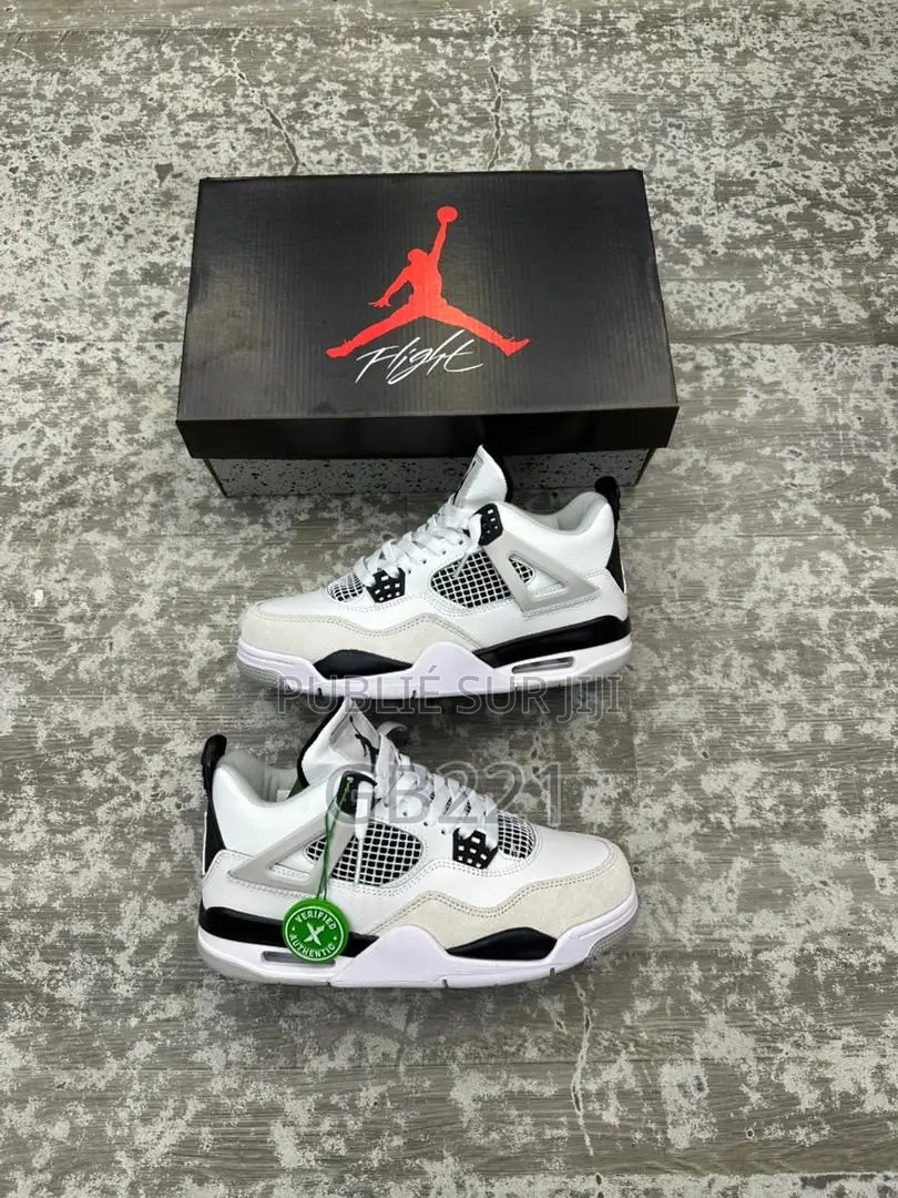 Air Jordan 4