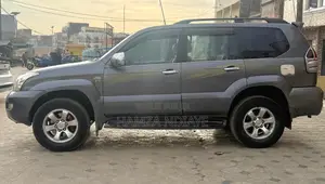 Toyota Land Cruiser Prado 2010 Gris