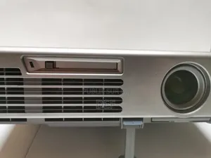 Projecteur Epson Emp-765