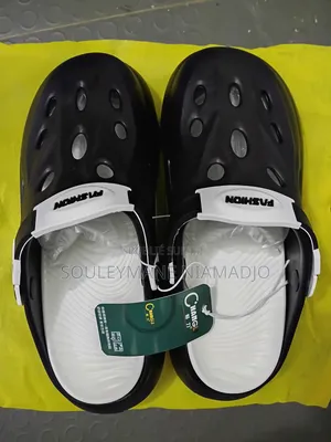 Chaussures Crocks Original Disponible en Gros Ou Details