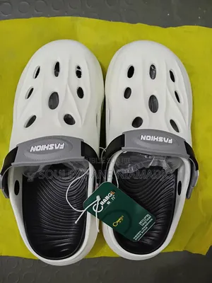 Chaussures Crocks Original Disponible en Gros Ou Details