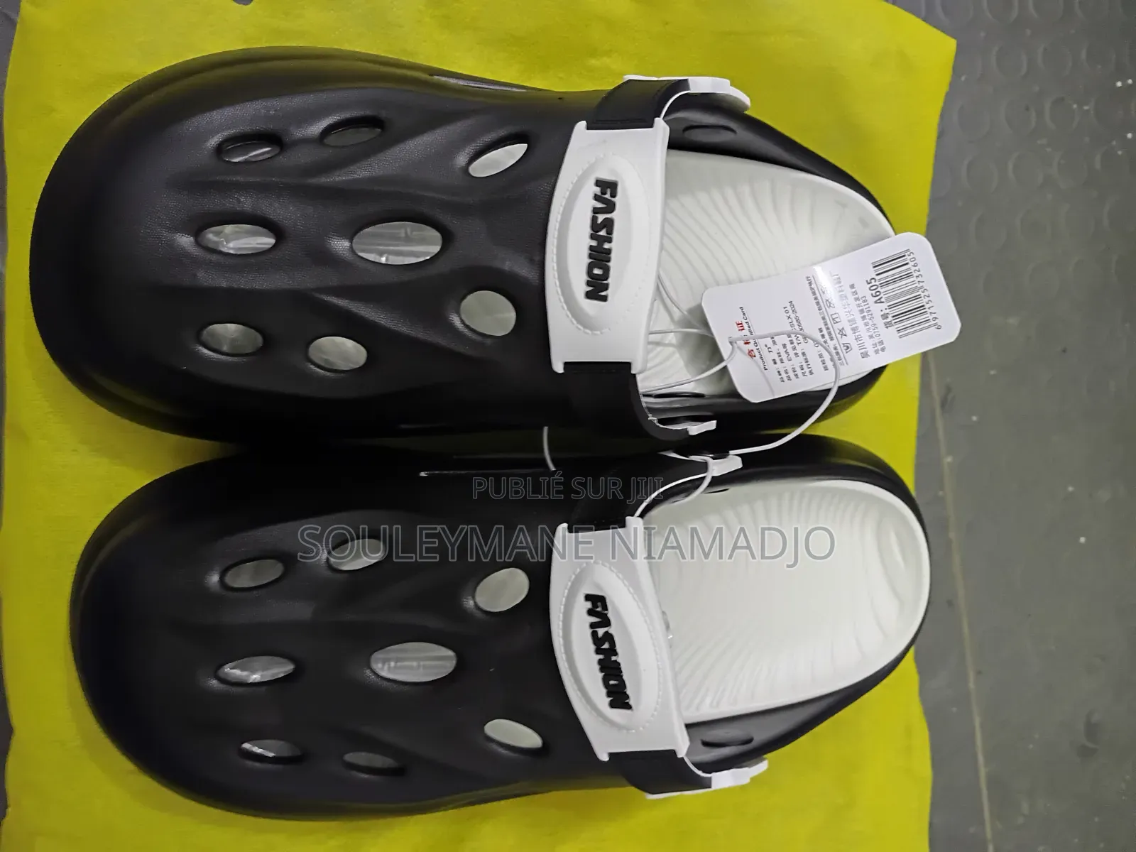 Chaussures Crocks Original Disponible en Gros Ou Details