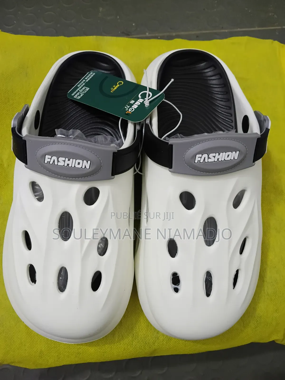 Chaussures Crocks Original Disponible en Gros Ou Details