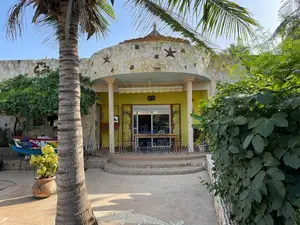 Meublé 5chbre Villa dans Rufisque à Vendre