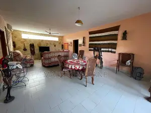Meublé 5chbre Villa dans Rufisque à Vendre