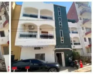 4chbre Villa dans Immeuble R+ 2, Sicap-Liberté à Vendre