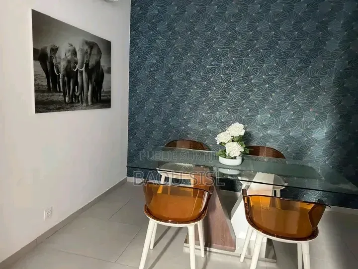 Meublé 6chbre Maison dans Cheikh, Dakar Plateau à Vendre