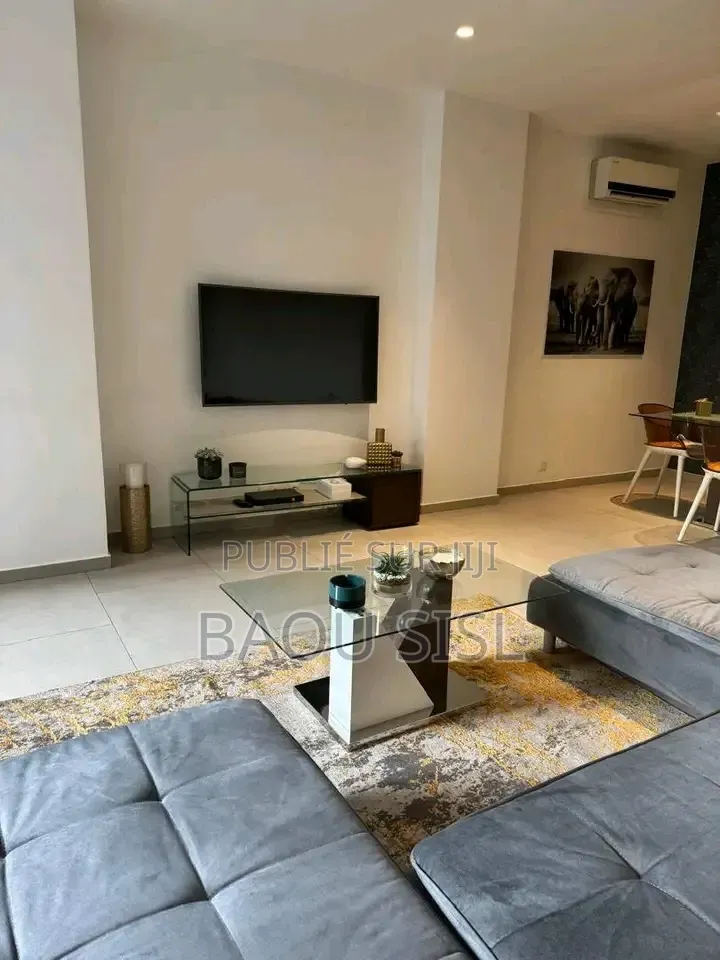 Meublé 6chbre Maison dans Cheikh, Dakar Plateau à Vendre