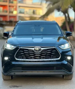 Toyota Highlander 2021 Noir