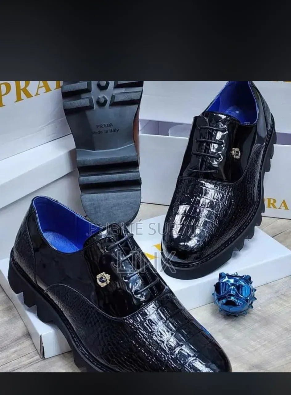 Chaussures De Ville Prada Disponible Avec Livraison