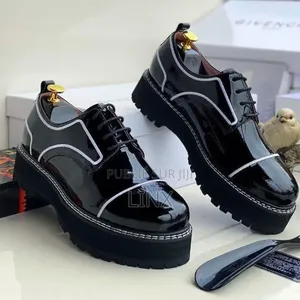 Chaussures De Ville Givenchy Dispo Avec Livraison
