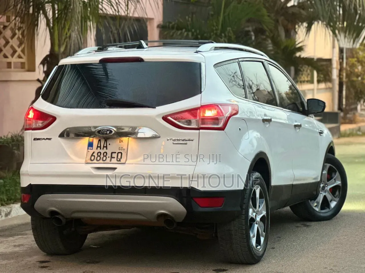 Ford Escape Titanium 4dr SUV (1.6L 4cyl Turbo 6A) 2014 Blanc