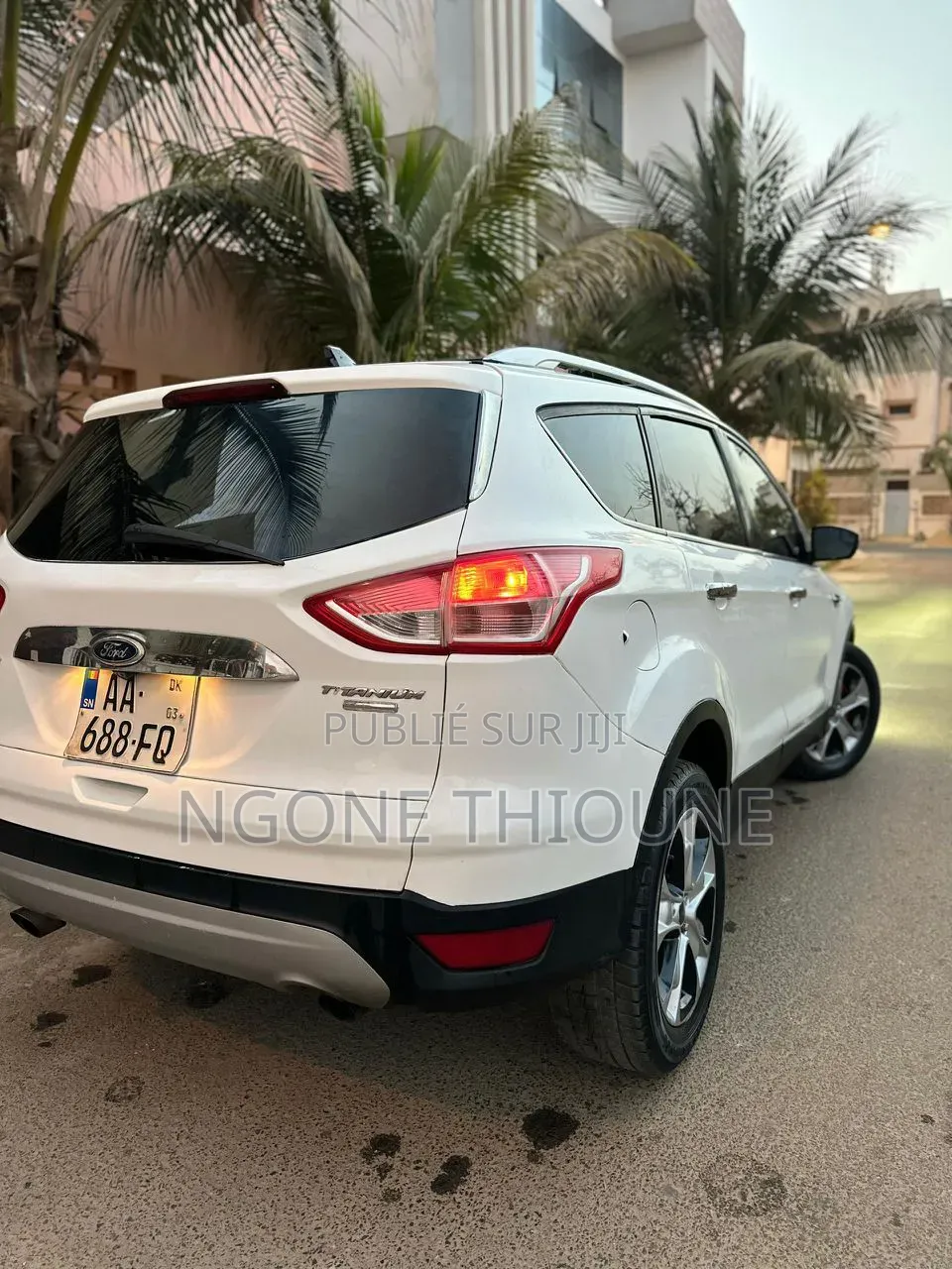 Ford Escape Titanium 4dr SUV (1.6L 4cyl Turbo 6A) 2014 Blanc
