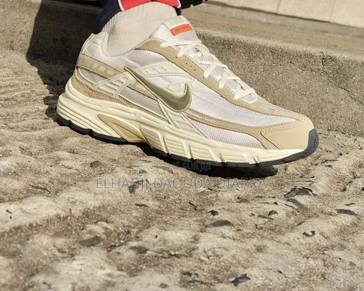 Nike Initiator