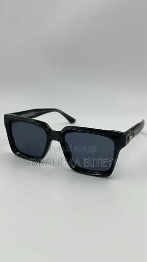 Des Lunettes De Soleil Et Photogray