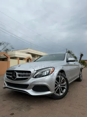 Mercedes-Benz C300 Base 4Matic Coupe AWD (2.0L 4cyl 7A) 2017 Gris