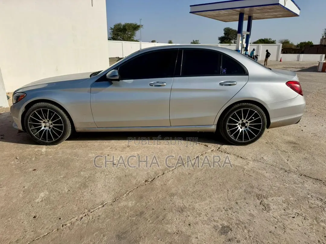 Mercedes-Benz C300 Base 4Matic Coupe AWD (2.0L 4cyl 7A) 2017 Gris