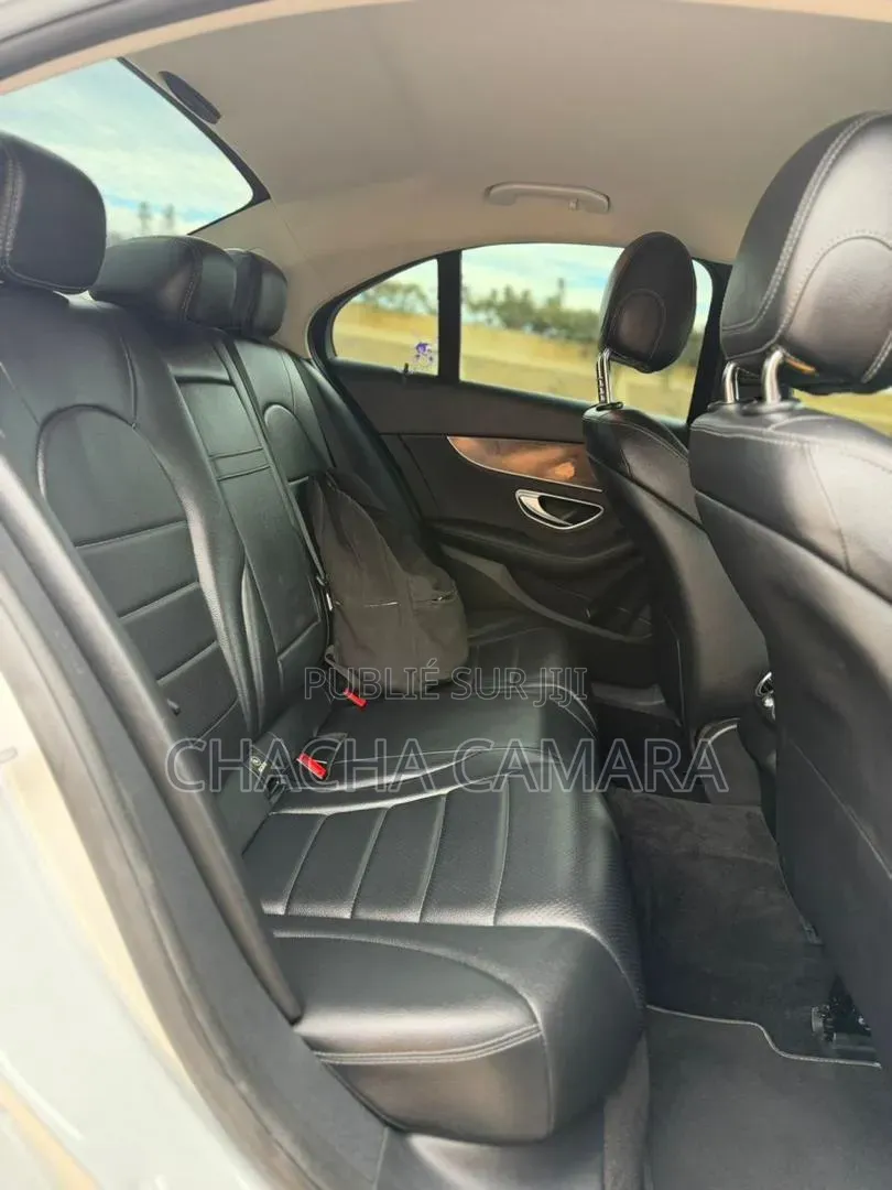 Mercedes-Benz C300 Base 4Matic Coupe AWD (2.0L 4cyl 7A) 2017 Gris
