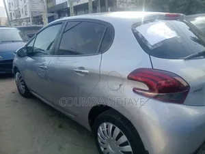 Peugeot 208 2016 Gris