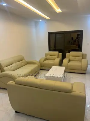 Salon 7 Places