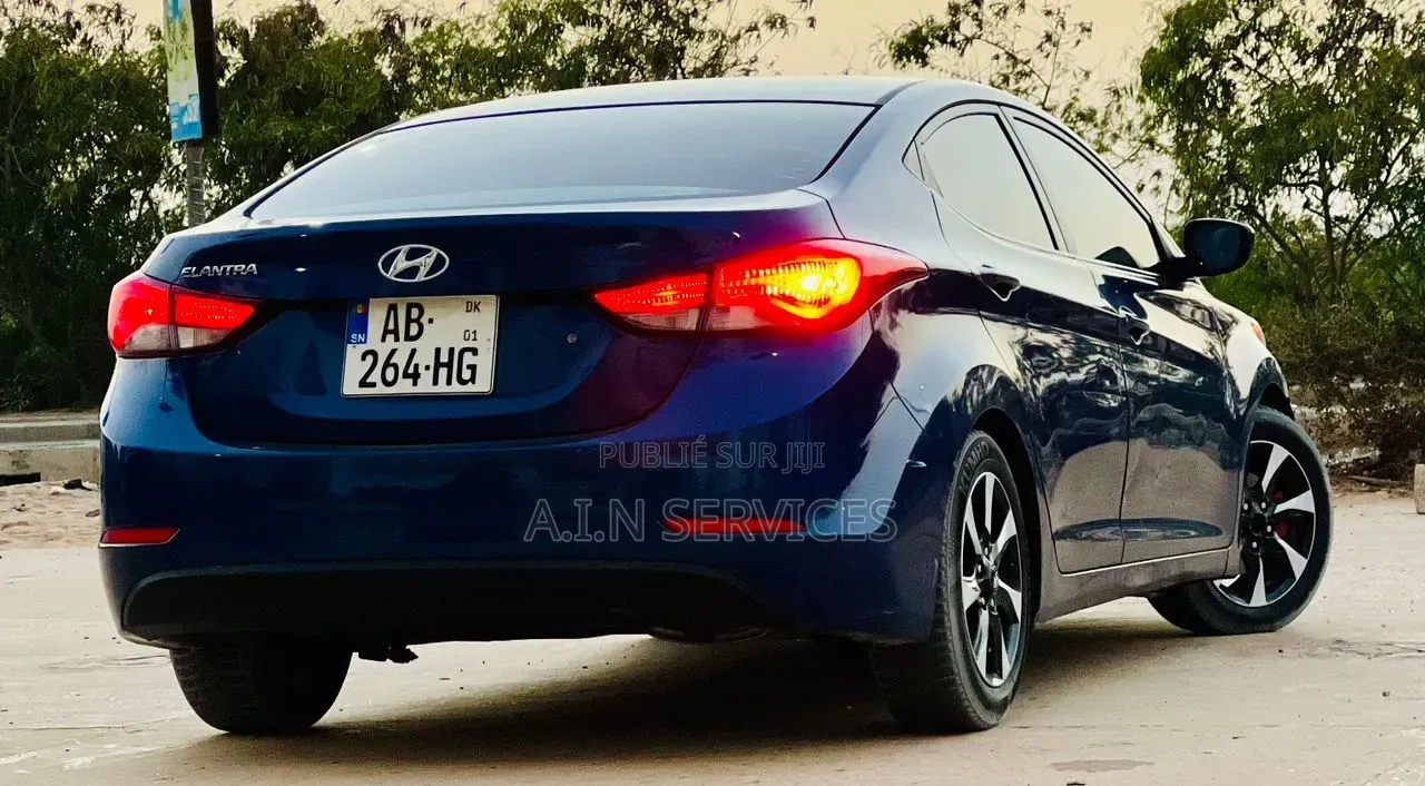 Hyundai Elantra 2016 Bleu