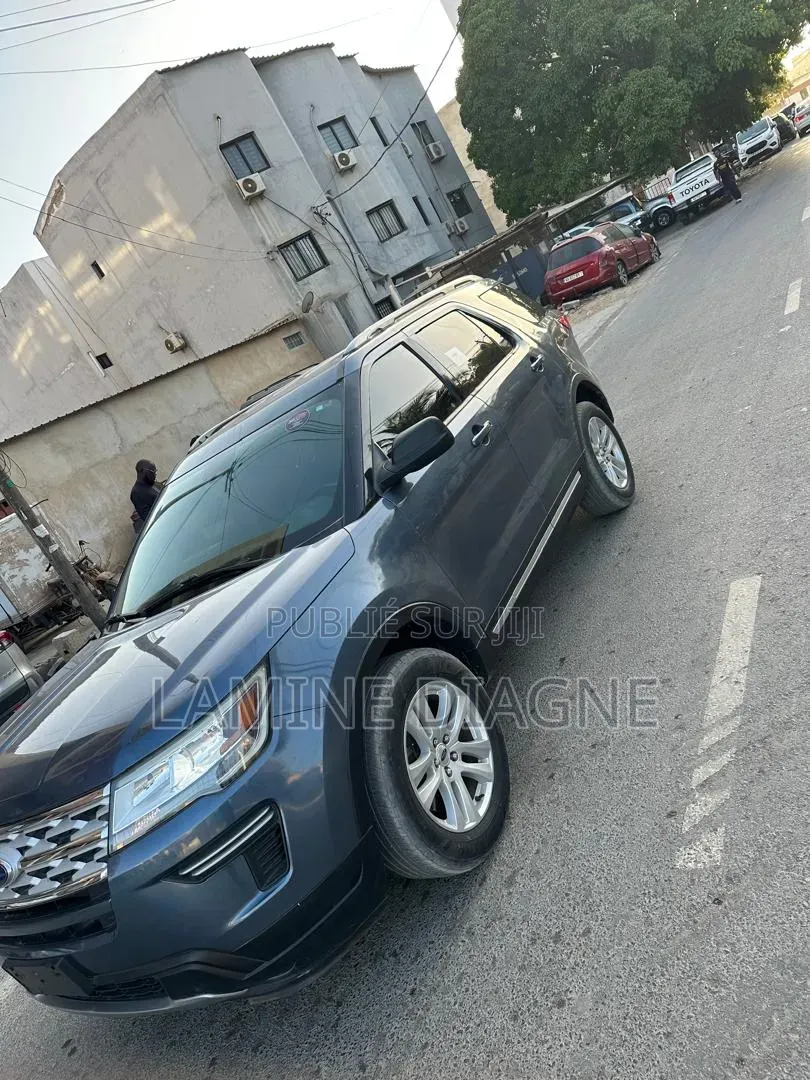 Ford Explorer XLT AWD 2019 Bleu