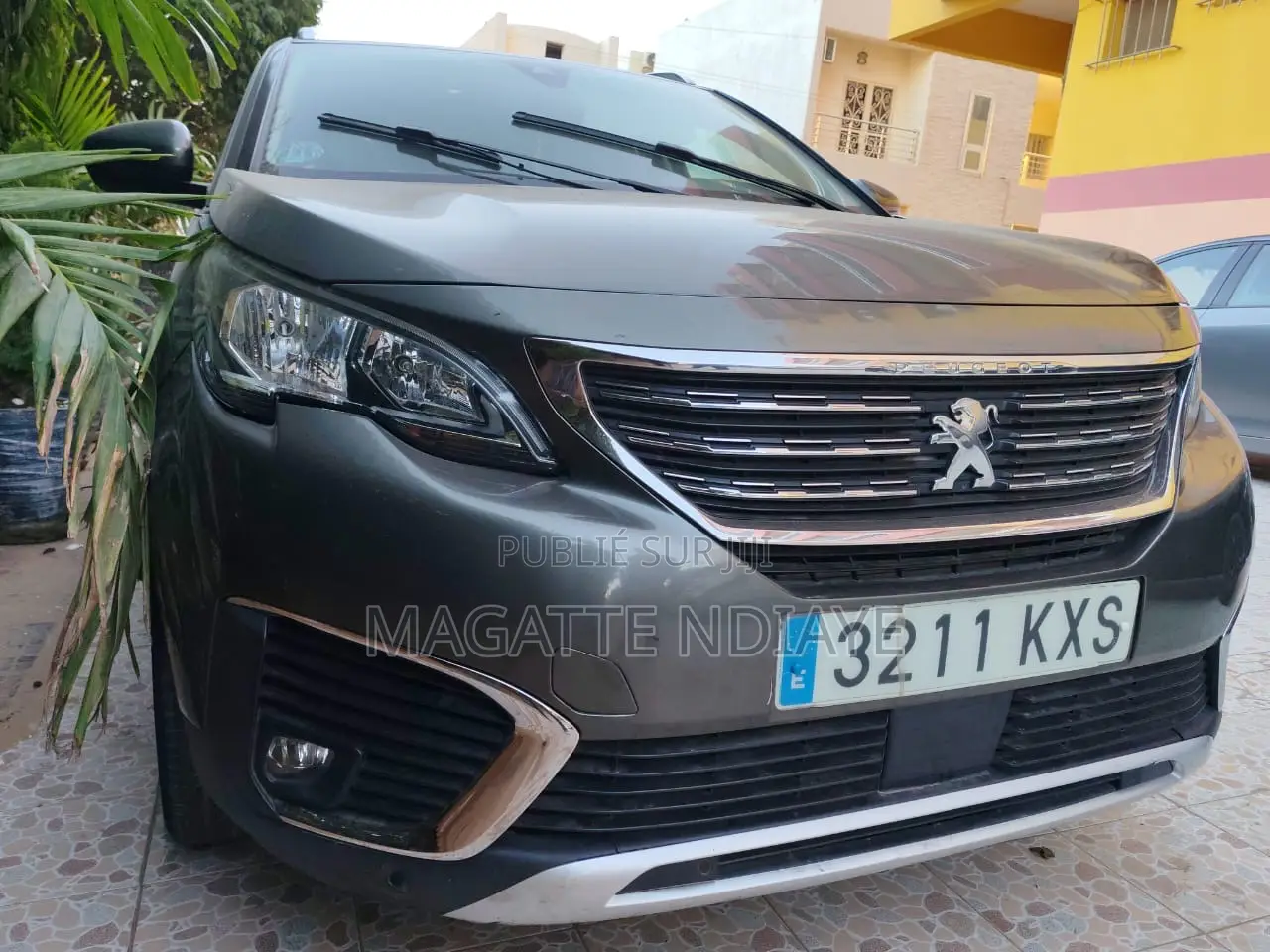 Peugeot 5008 1.5 BlueHDI 130 2019 Noir