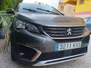 Peugeot 5008 1.5 BlueHDI 130 2019 Noir