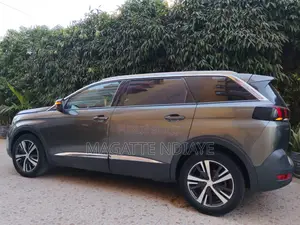 Peugeot 5008 1.5 BlueHDI 130 2019 Noir
