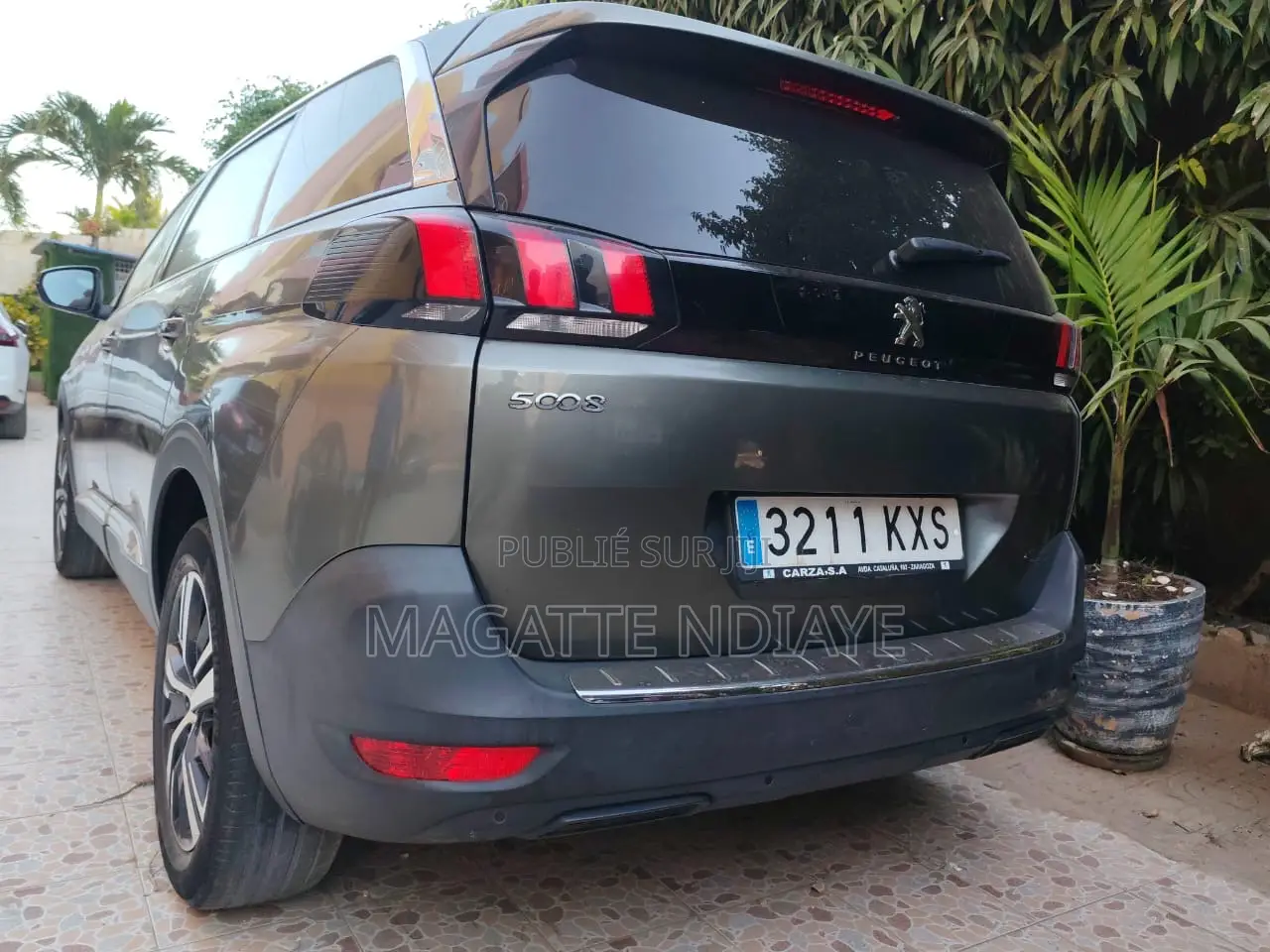 Peugeot 5008 1.5 BlueHDI 130 2019 Noir