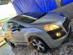 Peugeot 3008 2013 Gris