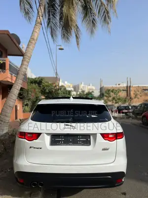 Jaguar F-Pace 2017 Blanc