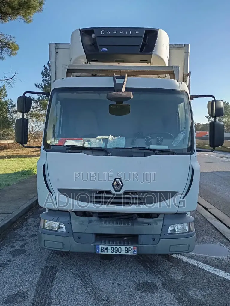 Camion Frigo Venant Sous Douane