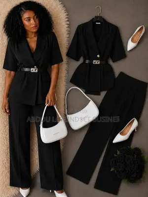 Ensemble Veste 2 Pièces Avec Ceinture Disponible