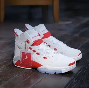 Chaussure Air 5 Disponible