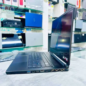 Nouveau MSI WS65 Mobile Workstation 32GB Intel Core i7 SSD 1T