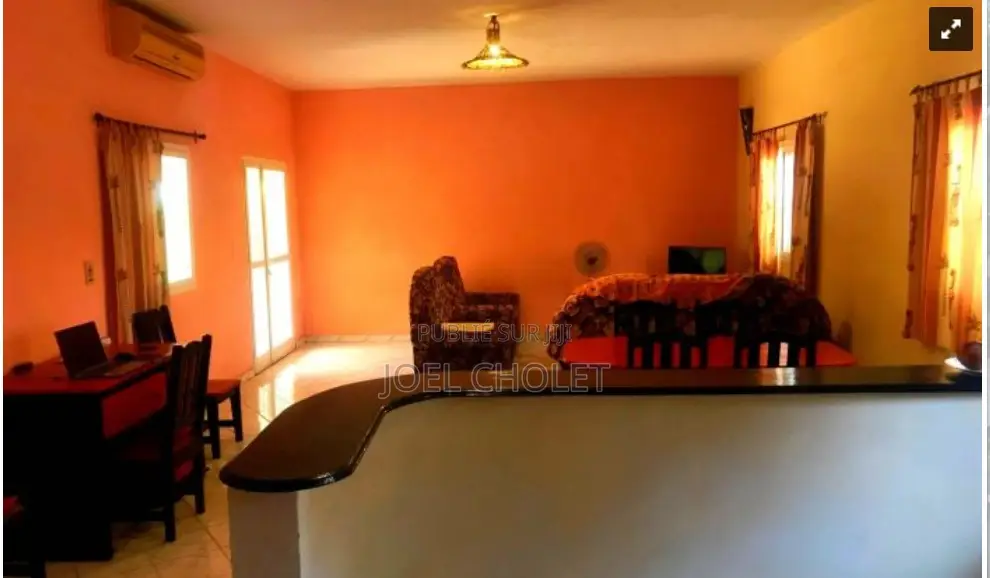 Meublé 3chbre Maison dans Thiès Sud à Vendre